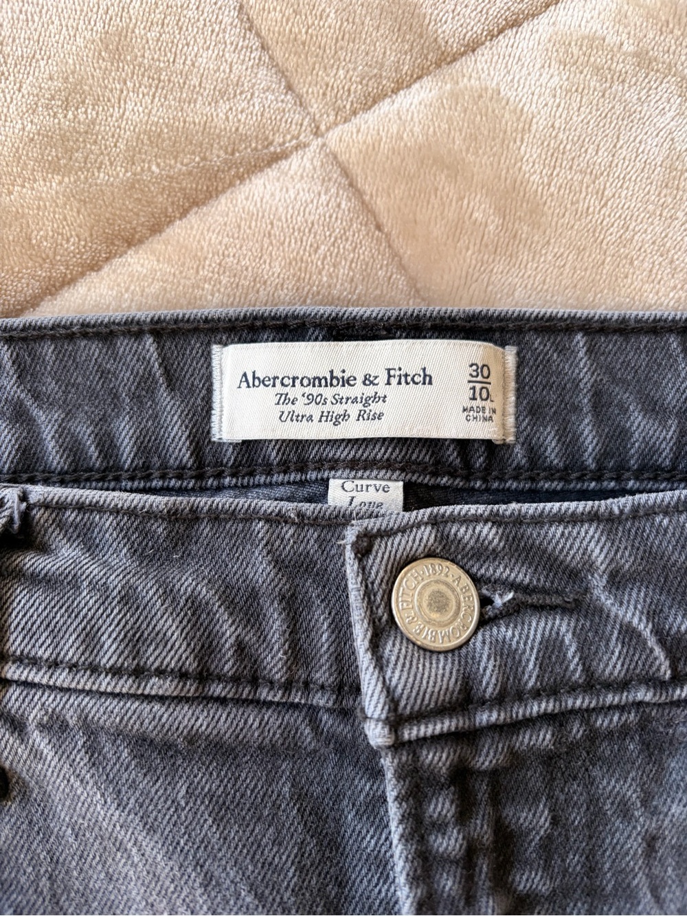 Abercrombie & Fitch Women's '90s Straight Ultra High Rise Jeans - Charcoal